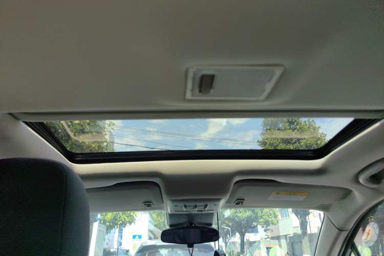 Used Buick Encore 2018 18T Automatic Two-Wheel Drive Urban Leading Model Headliner