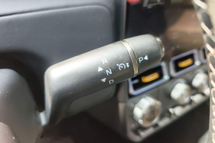 Used iCAR V23 2025 501 Four-Wheel Drive Intelligent Driving Version Gear Lever