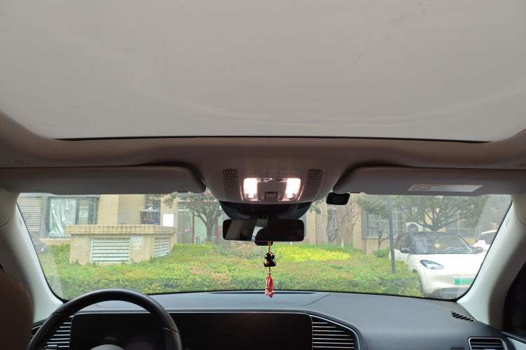 Used Mercedes-Benz GLE 2024 GLE 350 4MATIC Dynamic Edition Headliner