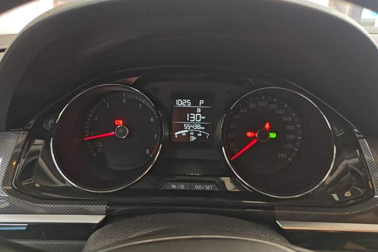 Used Volkswagen C-TREK 2018 1.5L Automatic Comfort Model Odometer Close Up