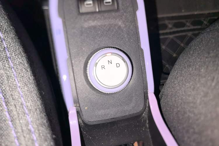 Used Chery QQ Ice Cream 2022 170km Sundae Phosphate Lithium-Ion
