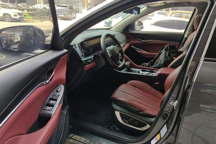 Used CHANGAN CS75 PLUS 2021 1.5T Automatic Luxury Version
