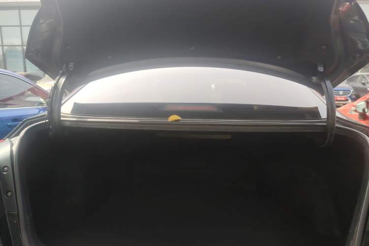 Used Hyundai Mistra 2014 1.8L Automatic Deluxe DLX Model Trunk