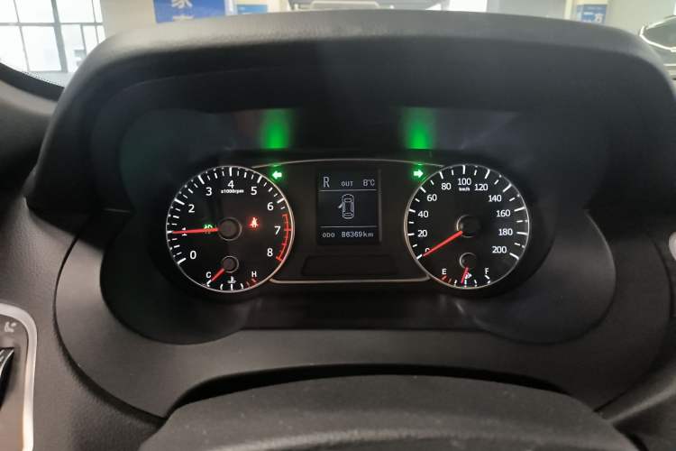 Used Land X7 2015 2.0T Panoramic Prestige Edition
