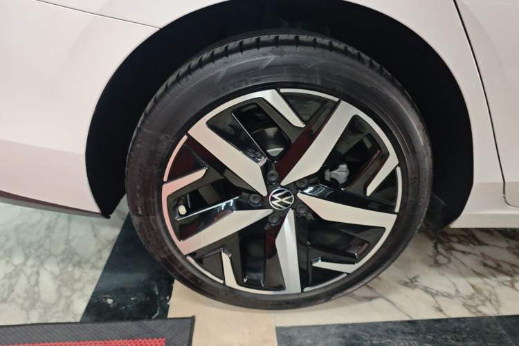 Used Volkswagen Lamando 2024 Lavida L 280TSI DSG Cool & Spicy Edition