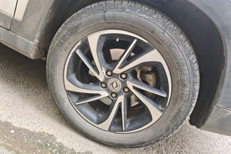 Used Dongfeng Fengon S560 2018 1.8L Manual Luxury 7-Seater Right Front Wheel Hub