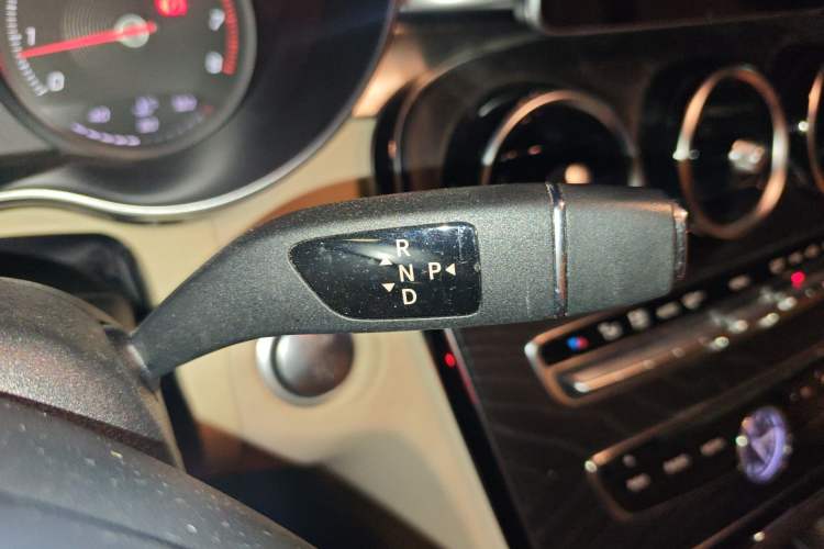 Used Mercedes-Benz C-Class 2015 C 180 L Sport Edition Gear Lever