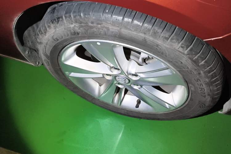 Used Buick Regal 2019 20T Elite Version China VI Standard Right Front Wheel Hub