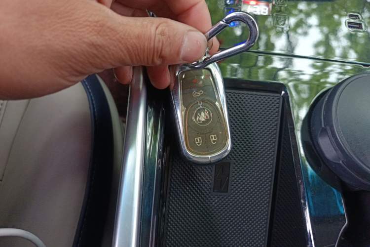 Used Buick GL8 2023 ES Lu Zun Comfort Model Vehicle Key