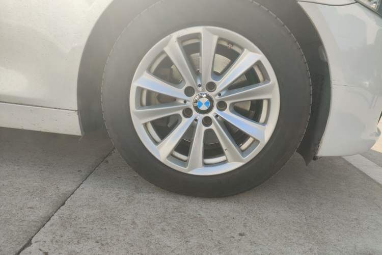 Used BMW 5 Series 2014 520Li Elegant Model