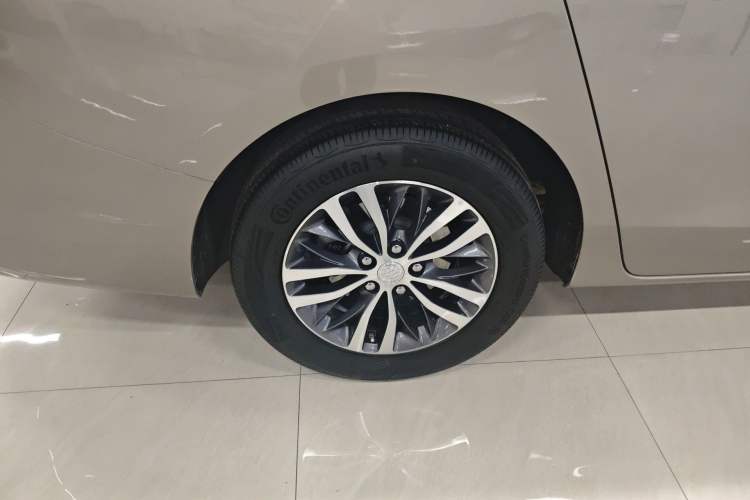 Used Buick GL8 2022 ES Landtrek 653T Comfort Edition