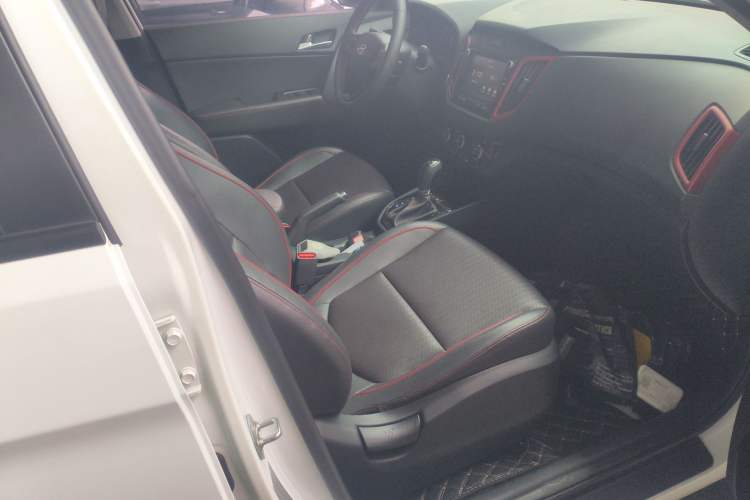 Used Hyundai ix25 2017 1.4T Automatic Smart Version
