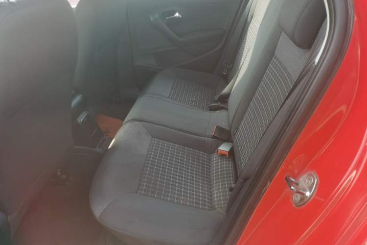 Used Volkswagen Polo 2014 1.6L Automatic Comfort Edition
