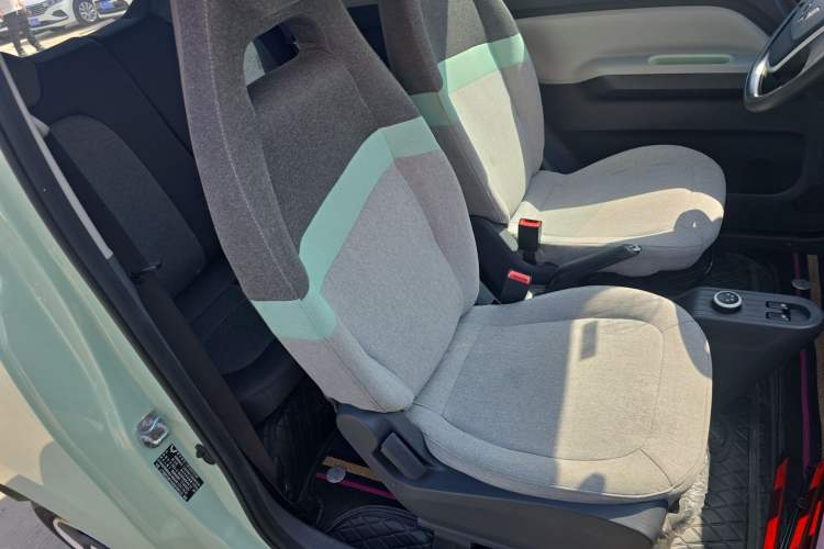 Used Wuling Hongguang MINIEV 2022 Macaron Premium Model – Lithium Iron Phosphate Right Front Seat