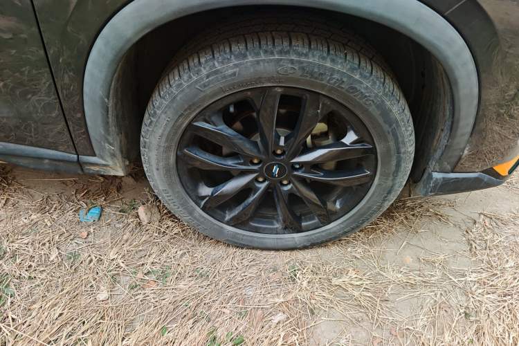 Used CHANGAN OSHAN X5 2022 Sport Edition 1.5T DCT Cyclone Assault Right Front Wheel Hub