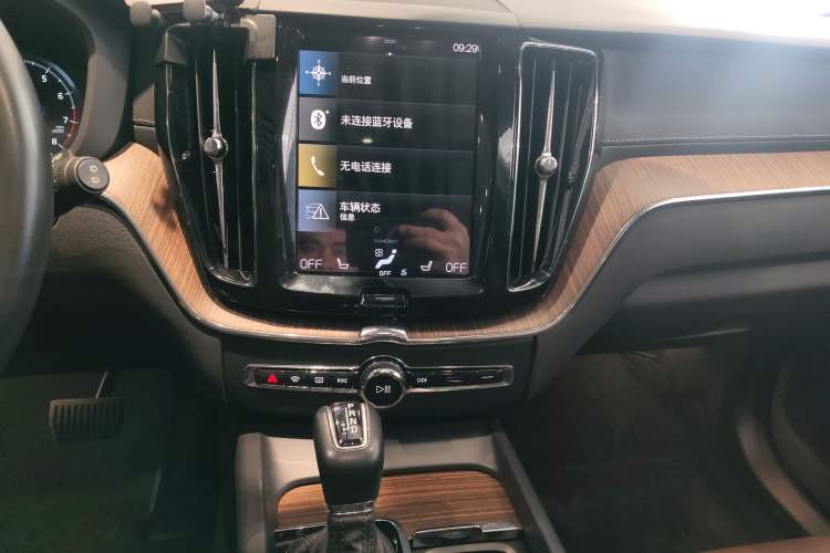 Used Volvo XC60 2021 T5 4x4 Smart Luxury Edition
