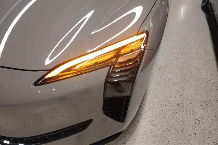 Used Hongqi EH7 2024 760 Pro+ Four-Wheel Drive Version