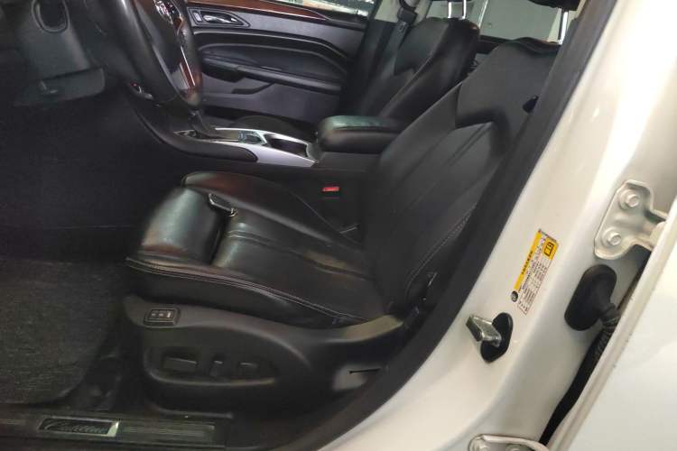 Used Cadillac SRX 2014 3.0L Elite Model
