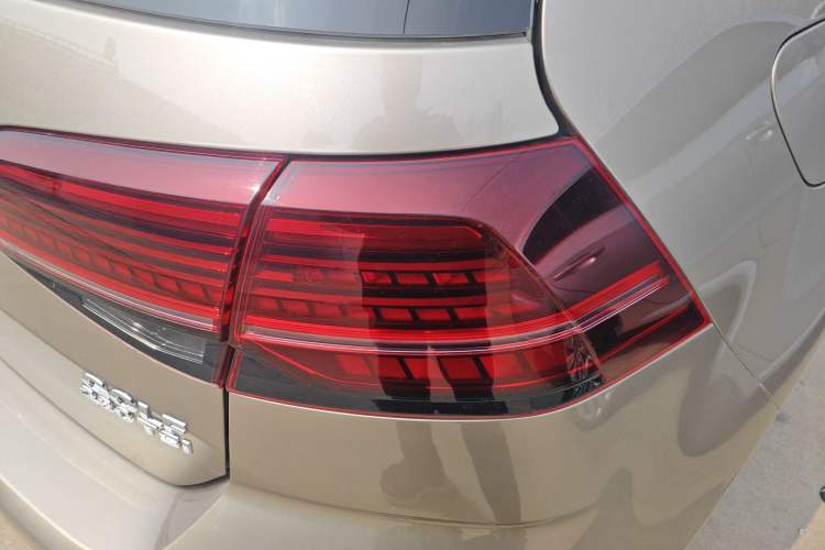 Used Volkswagen Golf 2020 Zhiai Edition 280TSI DSG Luxury Model Right Rear Taillight