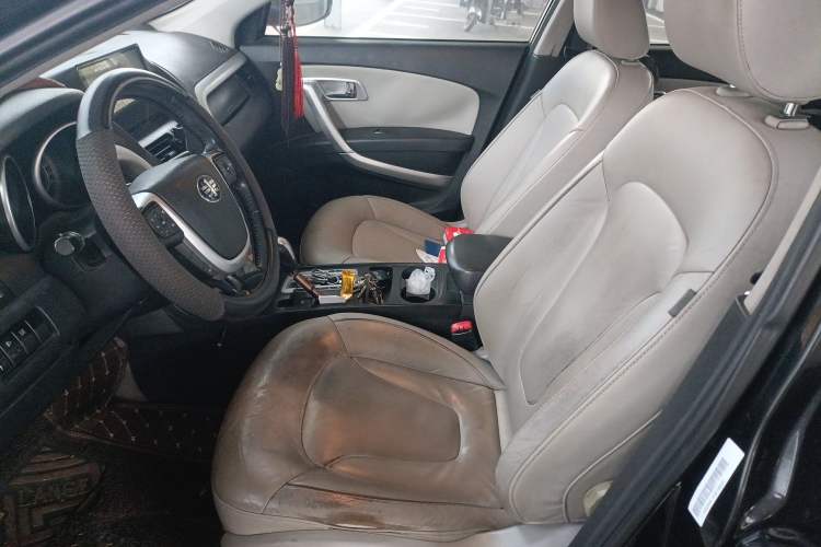 Used Bestune X80 2013 2.0L automatic luxury version