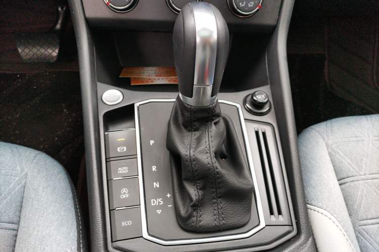 Used Volkswagen Lavida 2023 280TSI DSG Full-Comfort Edition Gear Lever