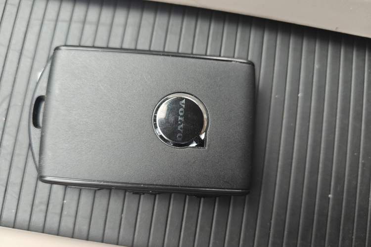 Used Volvo XC60 2026 B5 4x4 Smart Luxury Edition