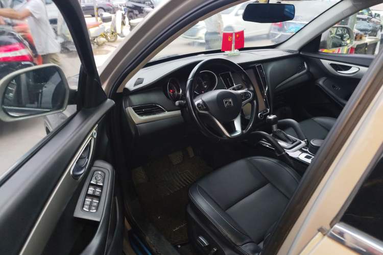 Used Zotye SR7 2016 1.5T CVT Cube Heart Edition China V Standard