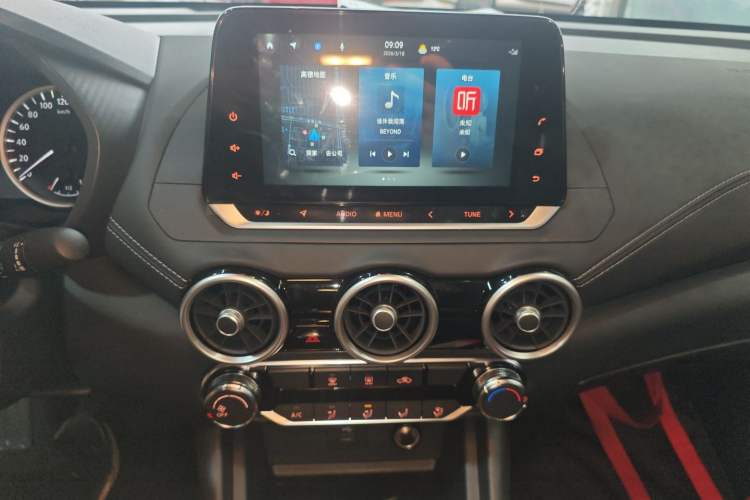 Used Nissan Sylphy 2026 Model 1.6L CVT Genuine Edition Audio And AC Panel