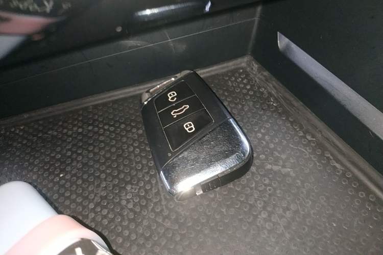 Used Volkswagen Passat 2023 Revised 330TSI Elite Edition Vehicle Key