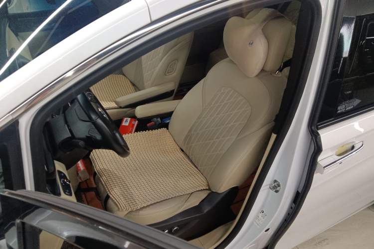 Used Buick GL8 2022 ES Land Cruiser 653T Luxury Model