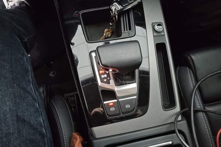 Used Audi Q5L 2022 45T Luxury Dynamic Model
