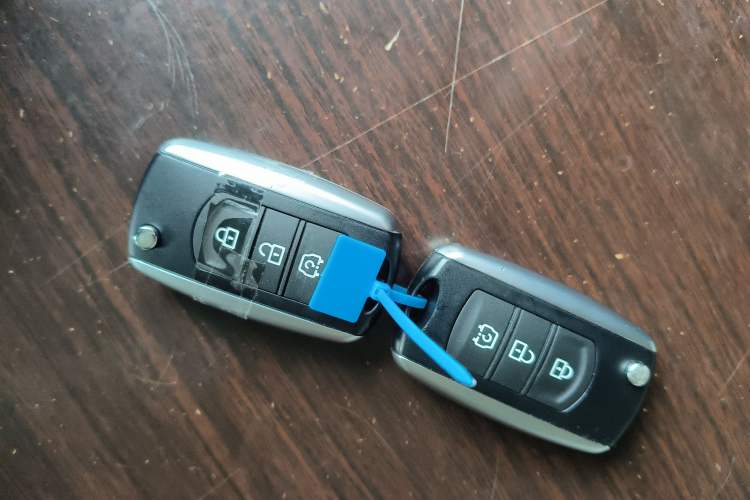 Used Dongfeng Fengon 580 2021 Revised ☆ Star Edition 1.8L Manual Elite Version Vehicle Key