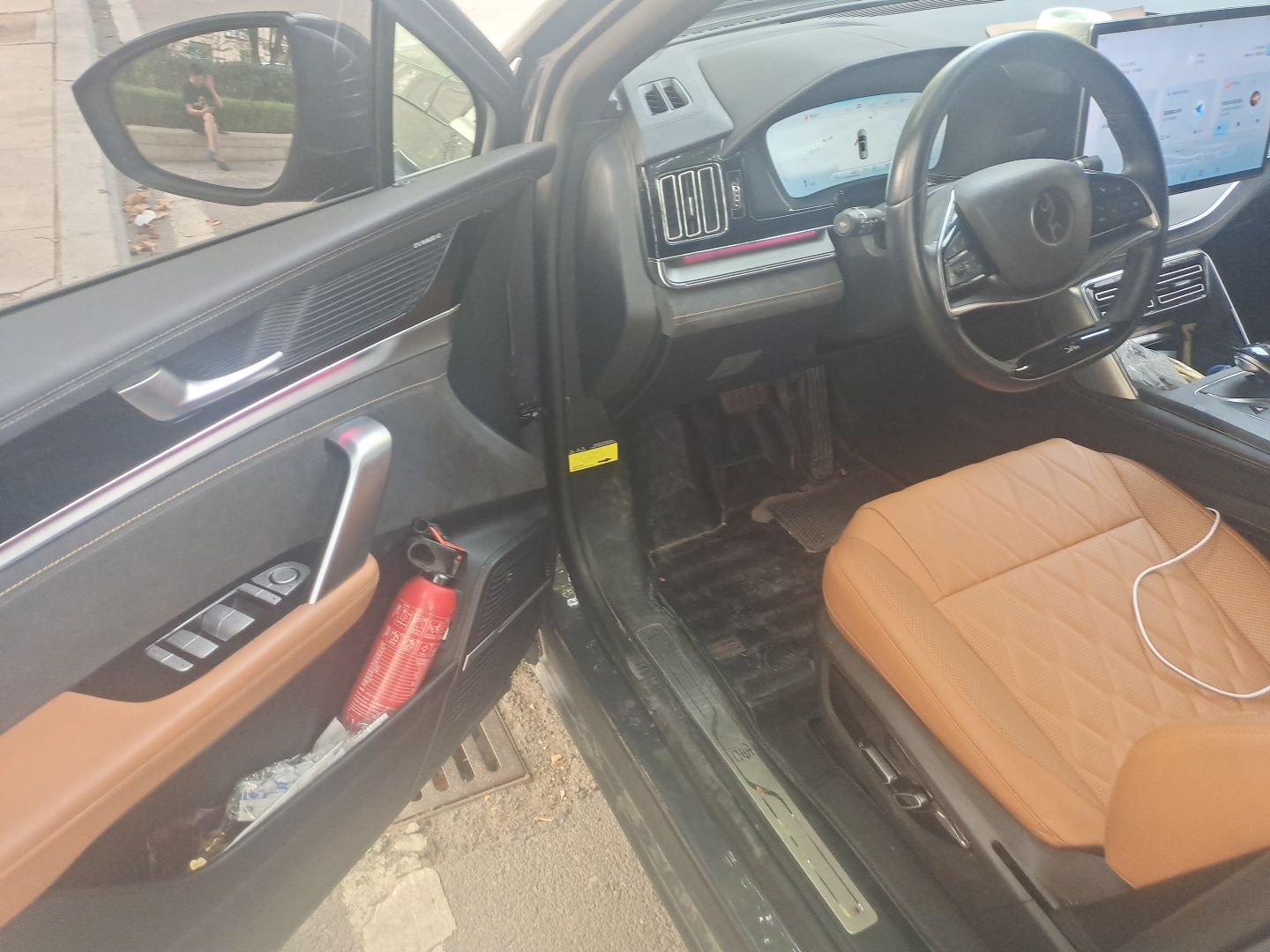 BYD Tang New Energy 2023 DM-i Champion Edition 112KM Prestige Model - Executive — снимка 16