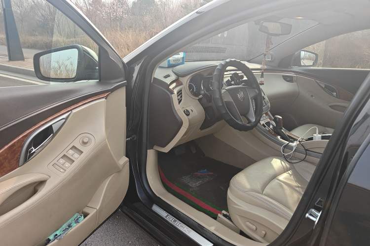 Used Buick LaCrosse 2012 2.4L SIDI Elegant Edition