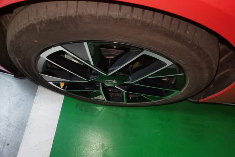 Used Avatr 06 2025 Pro Range-Extended Edition Exterior 4