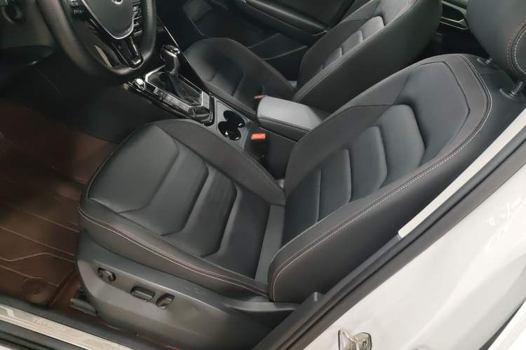 Used Volkswagen Tayron 2022 280TSI Two-Wheel Drive Luxury Smart Connectivity Version Left Front Seat