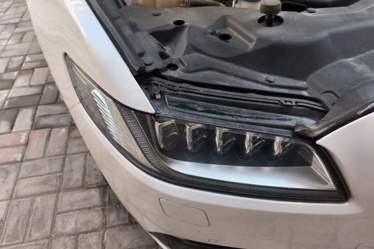 Used Lincoln Continental 2019 2.0T Two-Wheel Drive Luxury Edition China VI Standard
