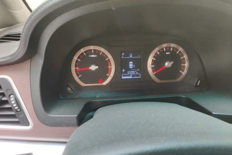 Used FORTHING Lingzhi 2017 M5 1.6L Luxury Model