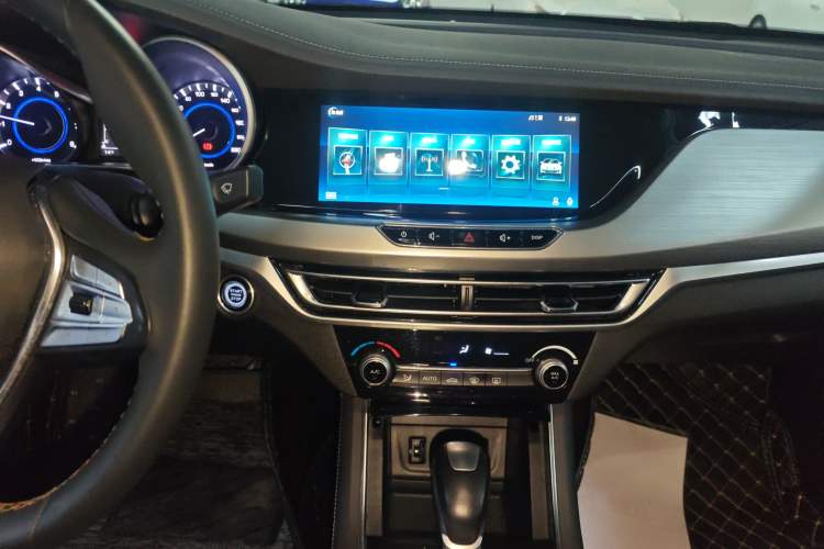 Used CHANGAN Eado 2018 High-Energy Edition 1.6L GDI Automatic Pioneer Model China V Standard