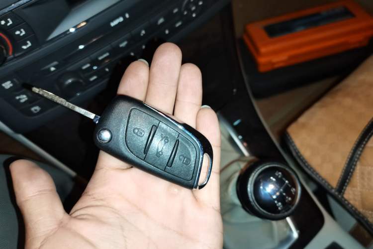 Used Citroen C5 2013 2.0L Manual Comfort Version Vehicle Key