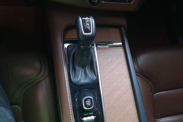 Used Volvo XC90 2018 T6 Zhiya Edition 7-seater Gear Lever