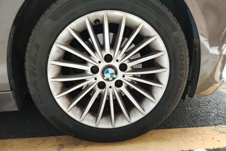 Used BMW 3 Series 2013 Facelifted 320Li Luxury Design Package
