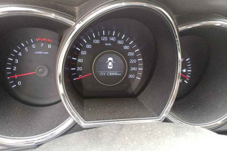 Used Kia K5 2015 2.0L Manual GL