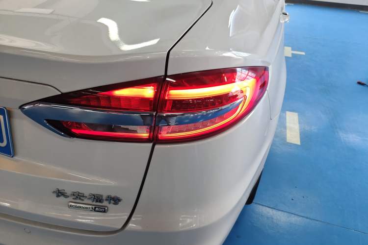 Used Ford Mondeo 2020 EcoBoost 200 Stylish Model Right Rear Taillight