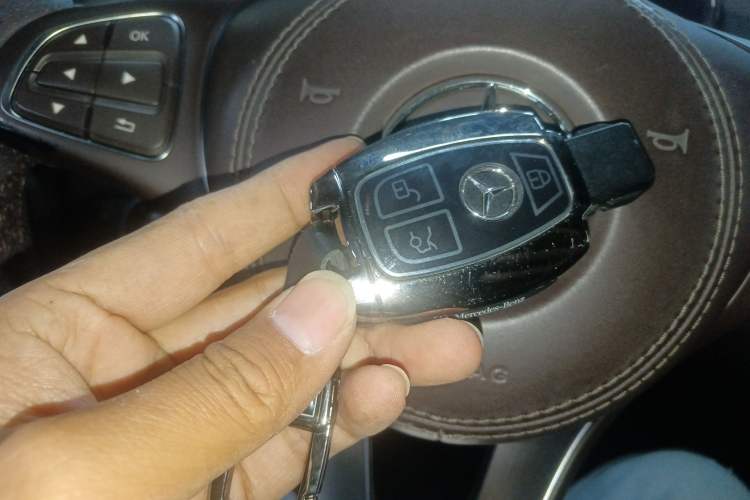 Used Mercedes-Benz GLS 2018 Refreshed GLS 400 4MATIC Dynamic Edition Vehicle Key