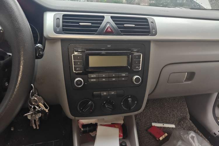 Used Volkswagen Bora 2012 1.6L Manual Fashion Edition
