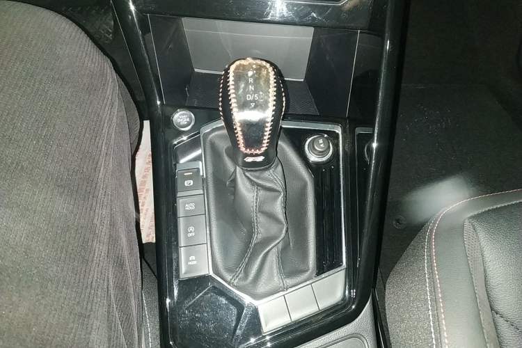 Used Volkswagen Tayron 2022 280TSI Two-Wheel Drive Luxury Smart Connectivity Version
