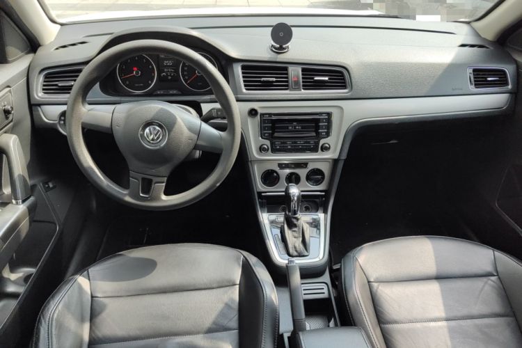 Used Volkswagen Lavida 2013 Revised Version 1.4 TSI DSG Comfort Edition Center Console