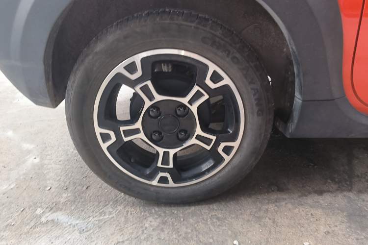 Used Geely Galaxy Panda 2025 210km Panda Rider Right Rear Wheel Hub