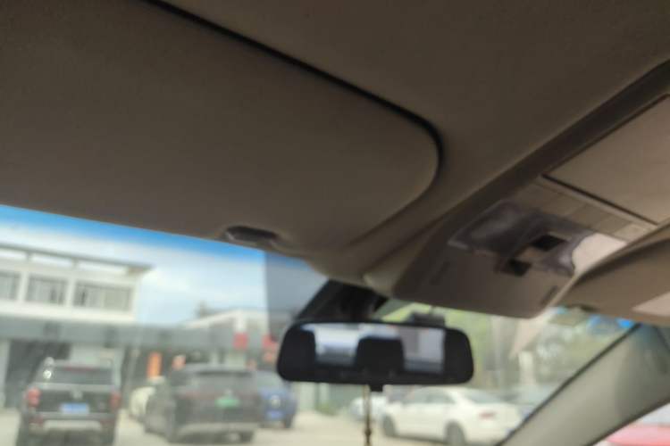 Used Chevrolet Captiva 2017 2.4L 4x4 Flagship Edition 7-Seater
